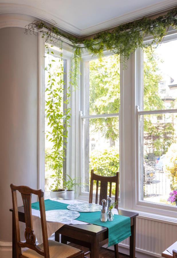 Wynnstay House Харрогейт Экстерьер фото
