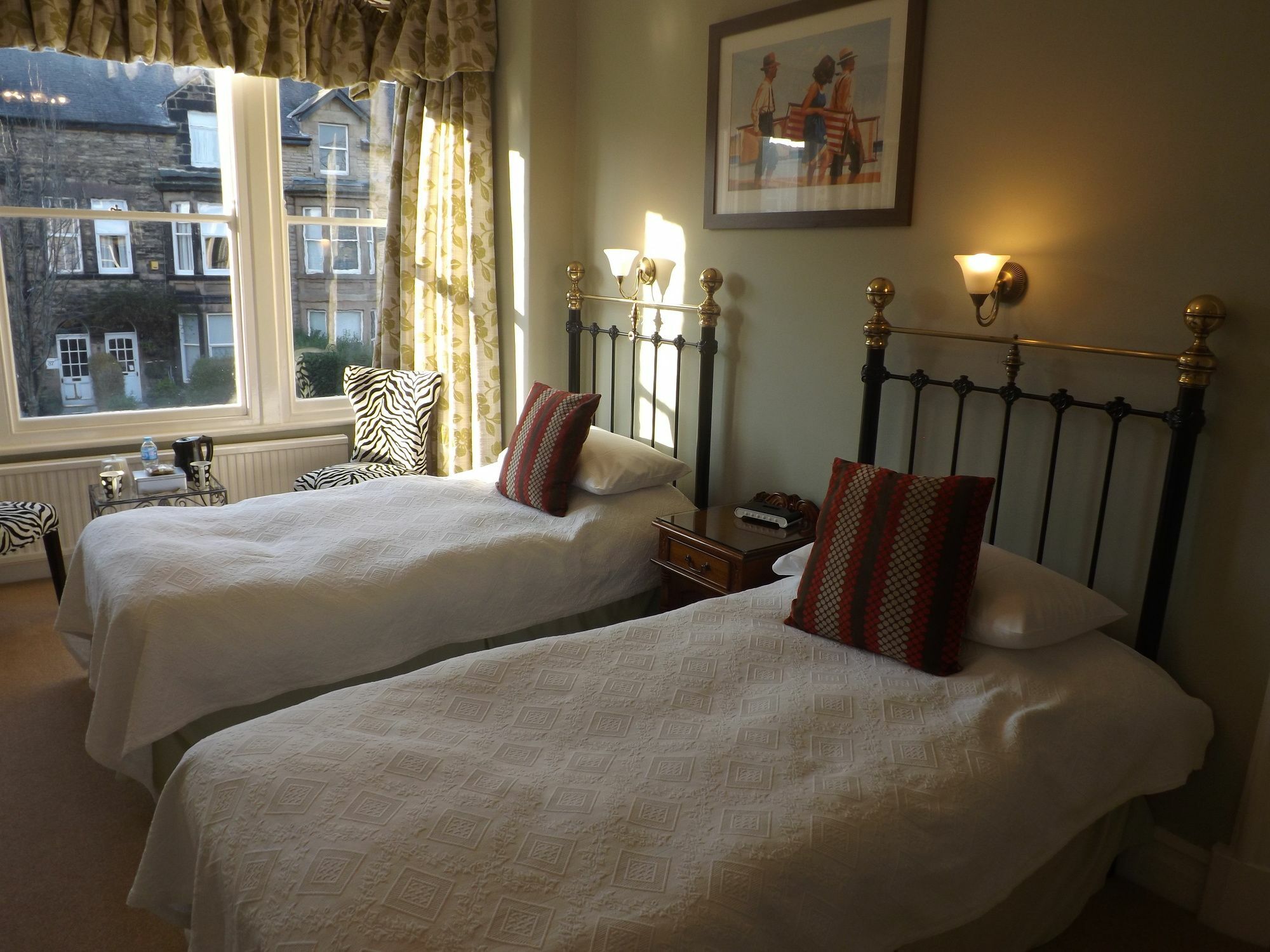 Wynnstay House Харрогейт Экстерьер фото