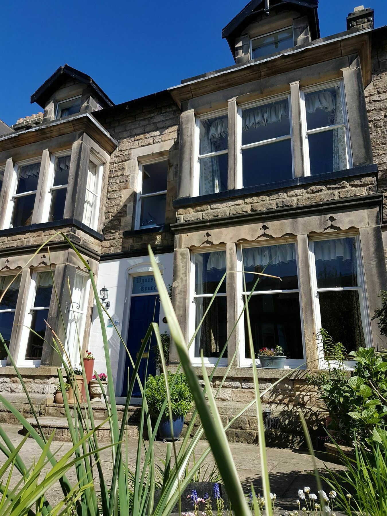 Wynnstay House Харрогейт Экстерьер фото